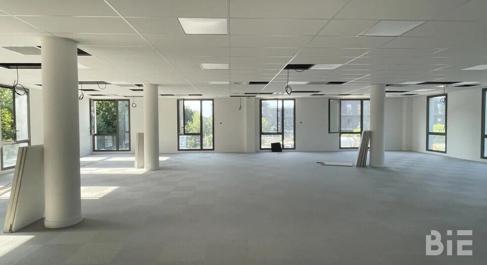 Office in Mérignac for lease - Building Photo - Image 3 of 10