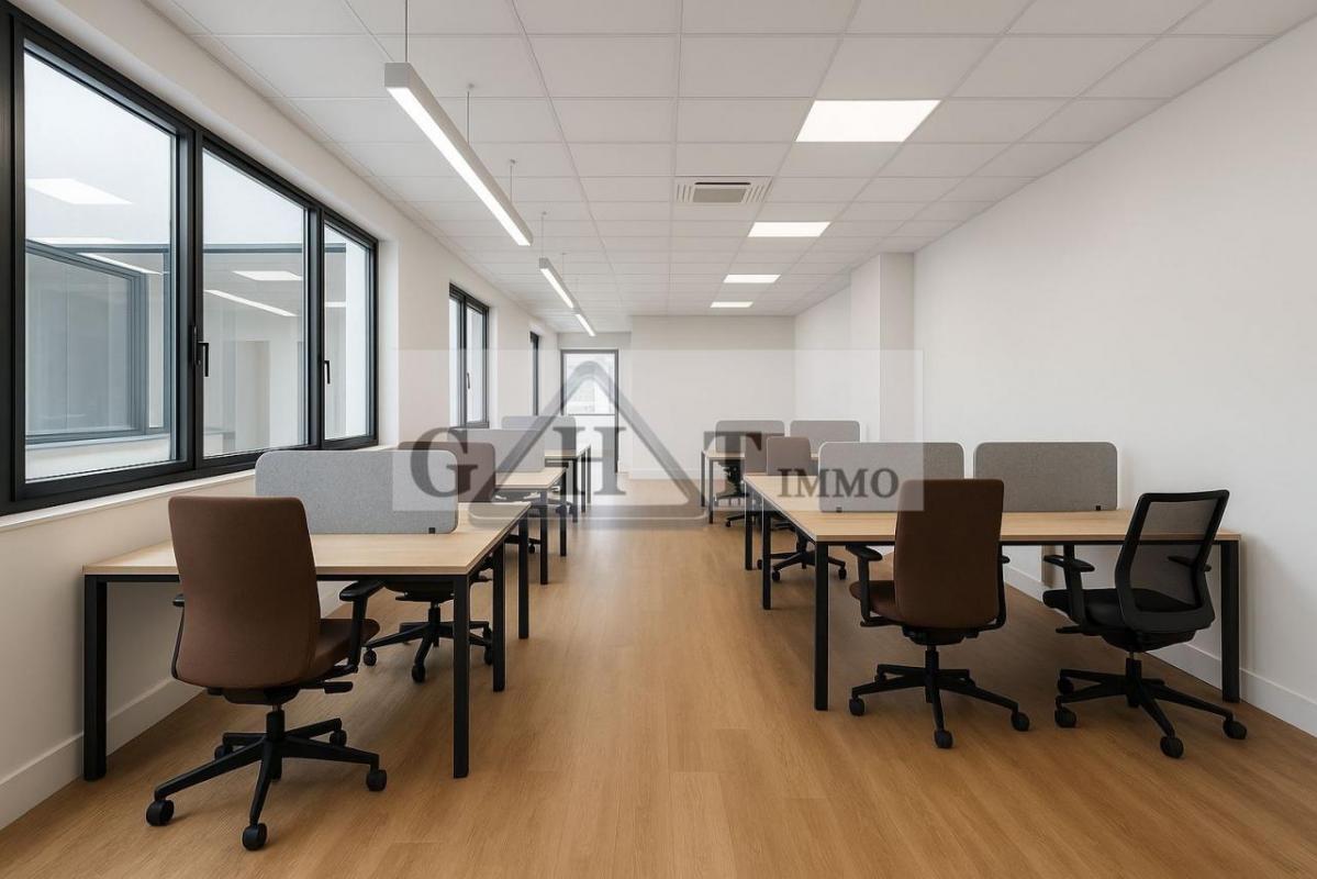 Office in Ivry-sur-Seine for lease Interior Photo- Image 1 of 4