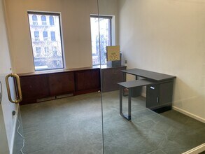 186 W 80th, New York, NY for lease Building Photo- Image 1 of 1