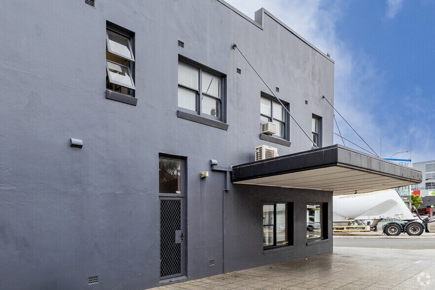 2 Fisher Road, Dee Why à louer - Photo du bâtiment - Image 3 de 4