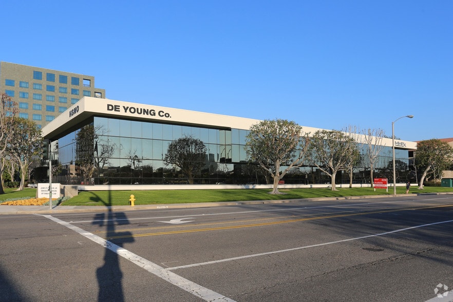 2415 Campus Dr, Irvine, CA for lease - Building Photo - Image 1 of 8