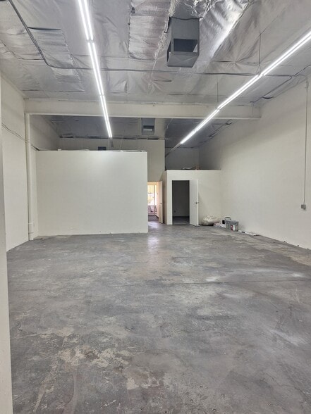 4460 W Reno Ave, Las Vegas, NV for lease - Building Photo - Image 3 of 20