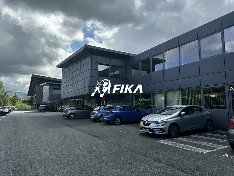 Bureau dans Saint-Jean à louer - Photo du bâtiment - Image 3 de 25