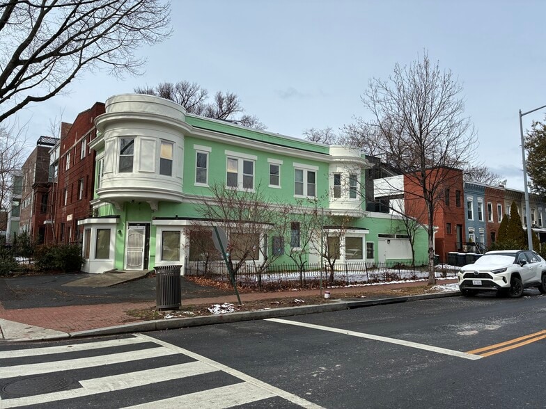 301 P St NW, Washington, DC à vendre - Photo du bâtiment - Image 1 de 2