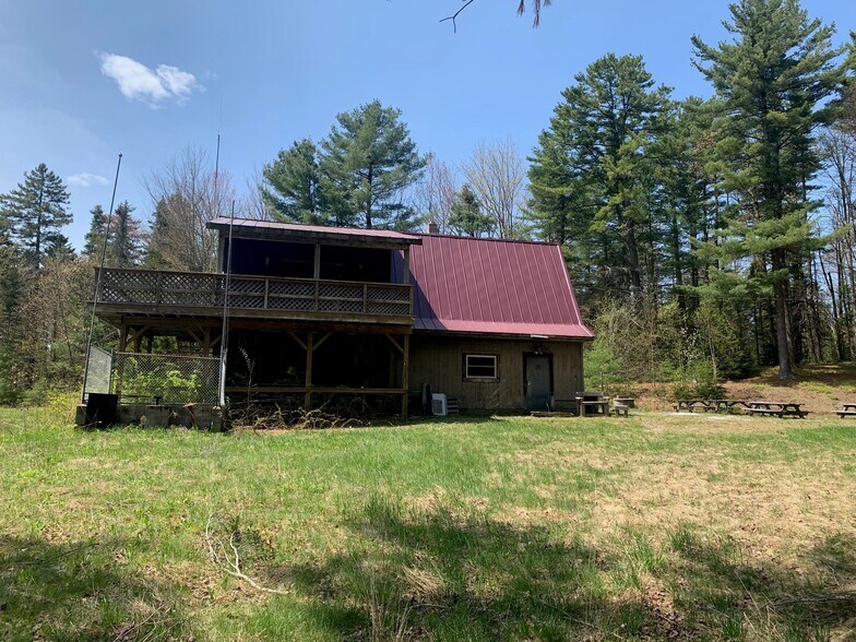 275 Mica Mine Rd, Claremont, NH à vendre - Photo du bâtiment - Image 3 de 9