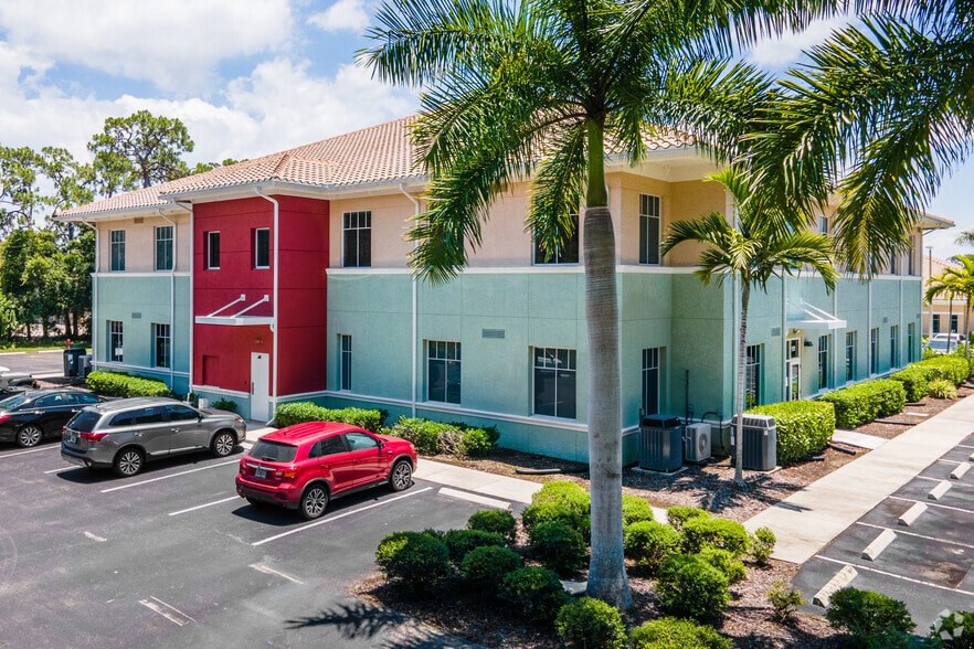 9911 Corkscrew Rd, Estero, FL for lease - Building Photo - Image 2 of 9