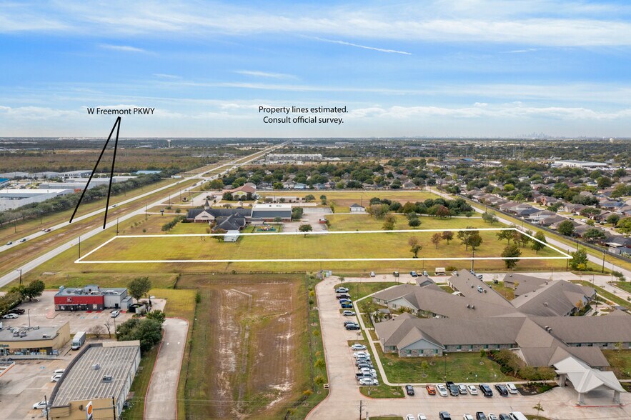 9601 Fairmont Parkway, La Porte, TX à vendre - Photo du bâtiment - Image 3 de 14