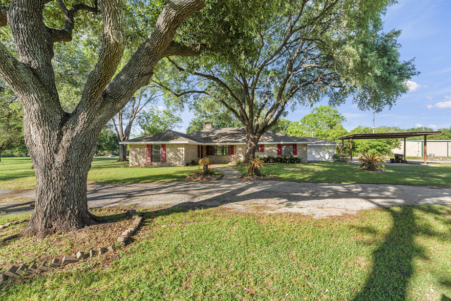 1262 FM 359 Rd, Brookshire, TX à vendre - Photo principale - Image 1 de 41