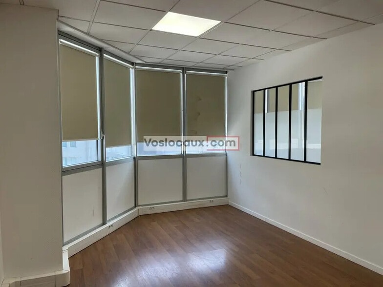 Office in Nice for sale - Interior Photo - Image 2 of 5