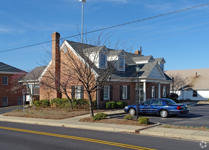 211 Charles St, La Plata, MD for lease - Primary Photo - Image 1 of 2