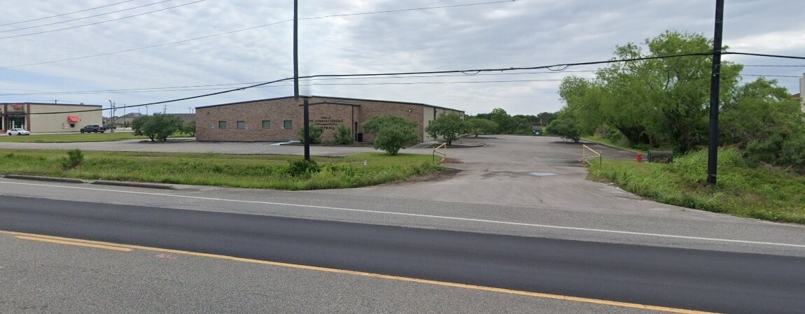 5300 FM 2004 Rd, La Marque, TX à vendre Photo du bâtiment- Image 1 de 2