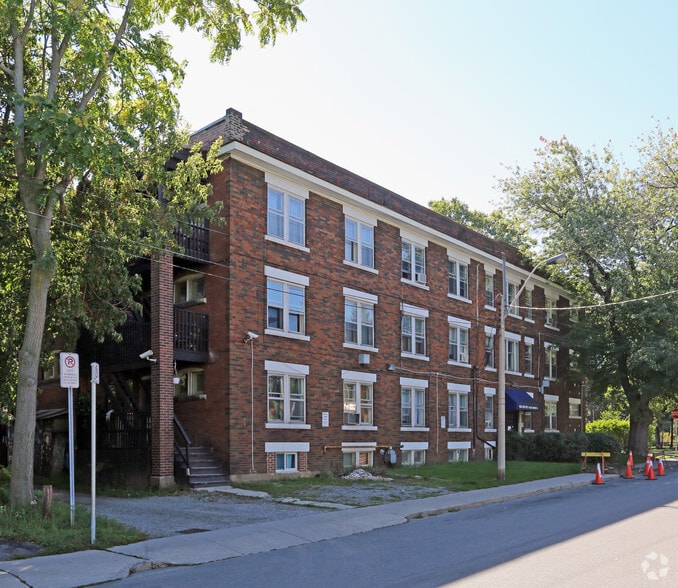 983-987 Main St E, Hamilton, ON for sale - Building Photo - Image 3 of 7