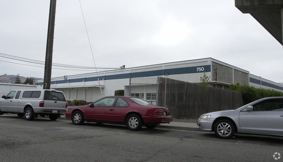 750 139th Ave, San Leandro, CA à louer - Photo du bâtiment - Image 2 de 6