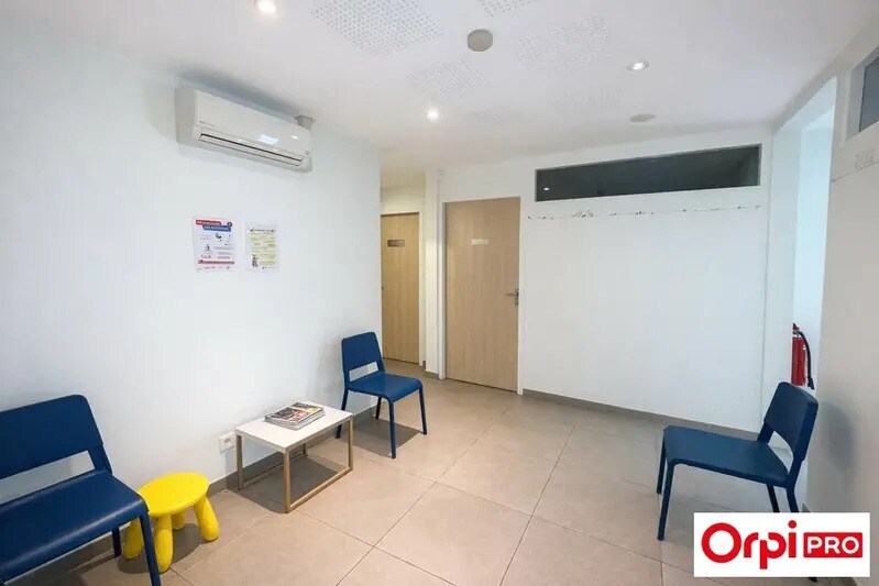 Bureau dans Lyon à vendre - Photo du bâtiment - Image 2 de 6