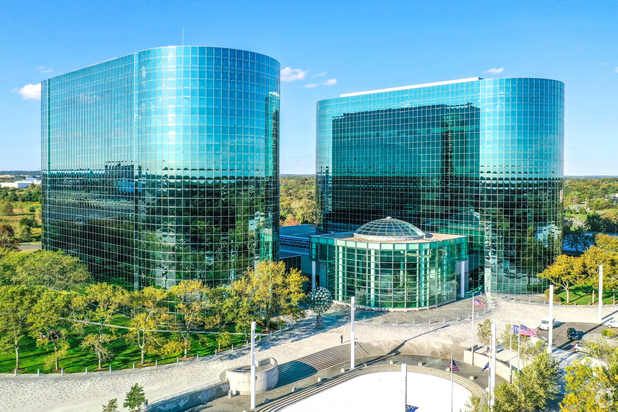 RXR Plz, Uniondale, NY for lease Building Photo- Image 1 of 7