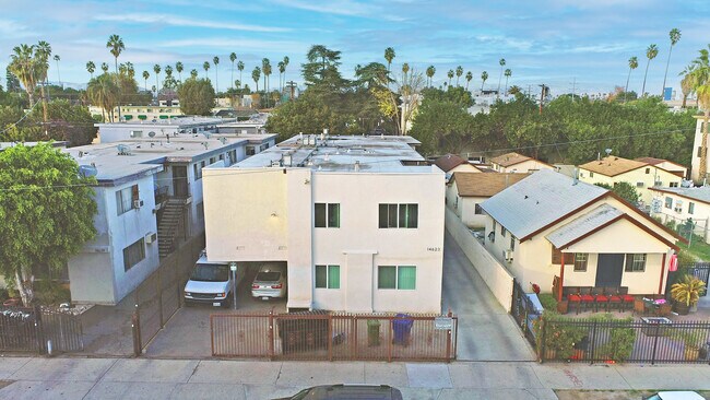 Plus de détails pour 14623 Calvert St, Van Nuys, CA - Multi-résidentiel à vendre