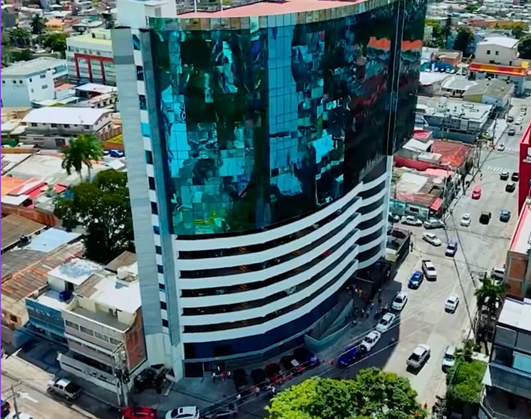 Office in 401 Avenida Republica De Panama, Tegucigalpa, Avenida Republica De Panama for sale - Building Photo - Image 2 of 11