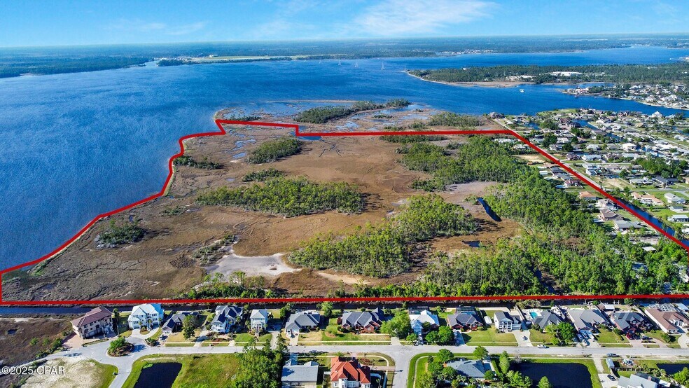 000 Bingoose Ln, Lynn Haven, FL à vendre - Photo du bâtiment - Image 3 de 21