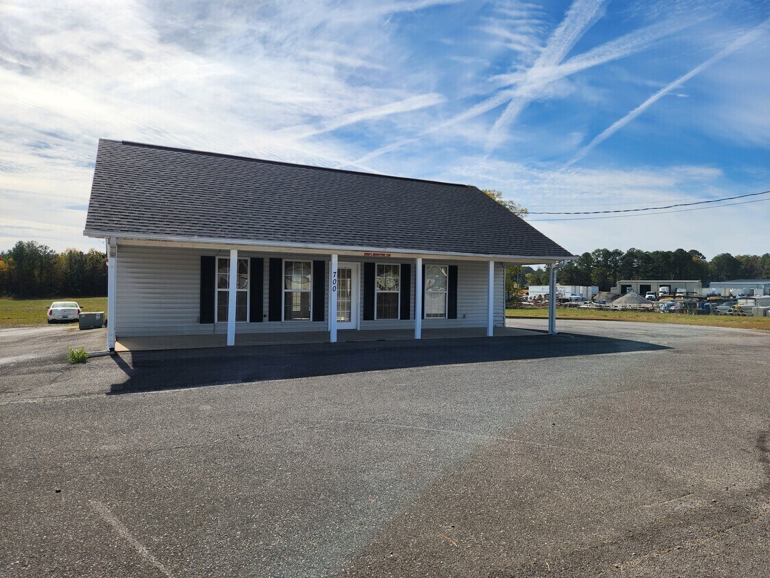 700 W Grand Ave, Rainbow City, AL à louer Photo principale- Image 1 de 16