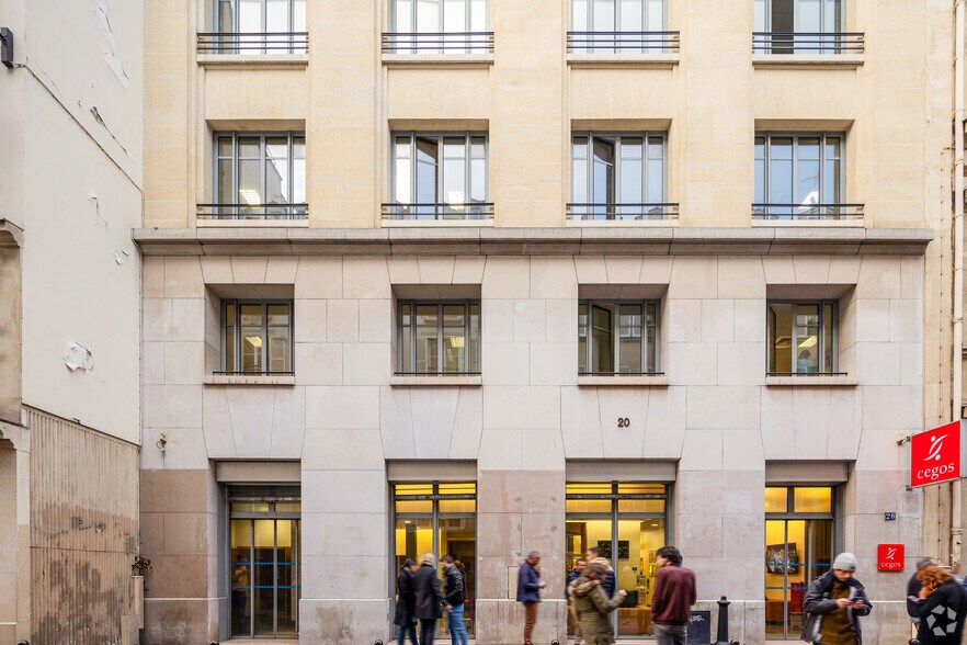 20 Rue De La Victoire, Paris à louer - Photo du bâtiment - Image 3 de 32