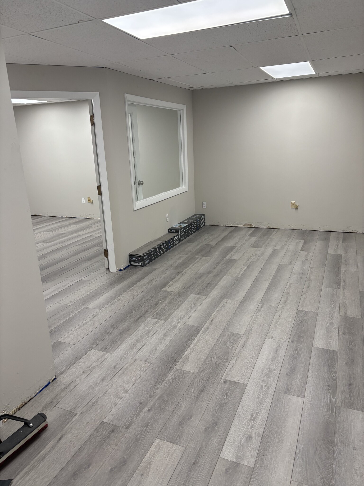 24 Crescent St, Waltham, MA for lease Interior Photo- Image 1 of 3