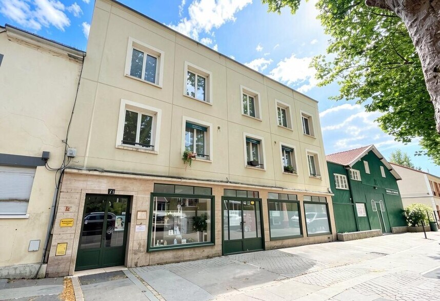 Bureau dans Neuilly-sur-Seine à vendre - Photo du bâtiment - Image 3 de 28