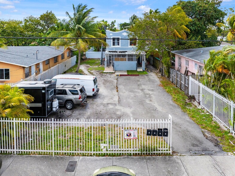 1236 NW 28th St, Miami, FL for sale - Building Photo - Image 2 of 17