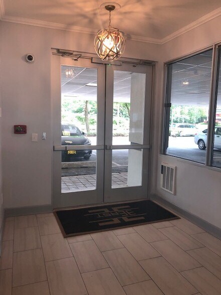 95 Main Ave, Clifton, NJ à louer - Photo intérieure - Image 3 de 5