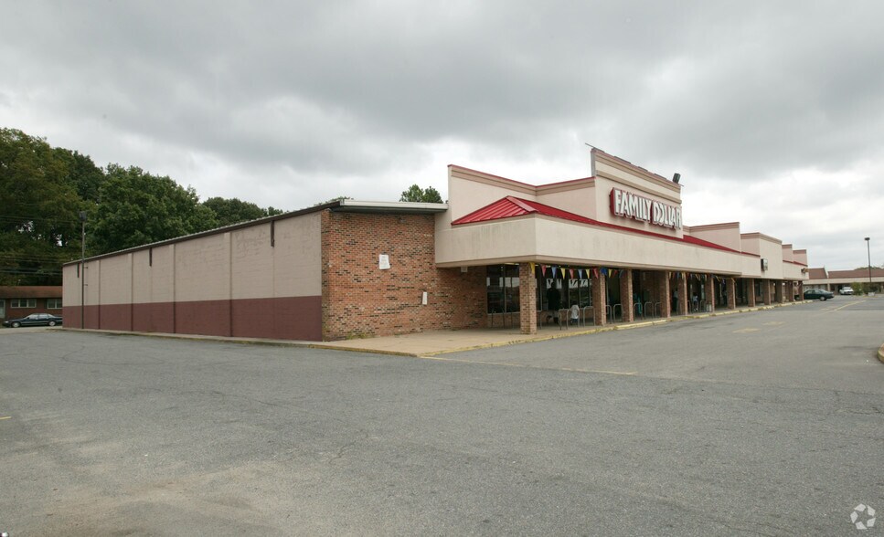 2711-2725 Campostella Rd, Chesapeake, VA à vendre - Photo du bâtiment - Image 2 de 4
