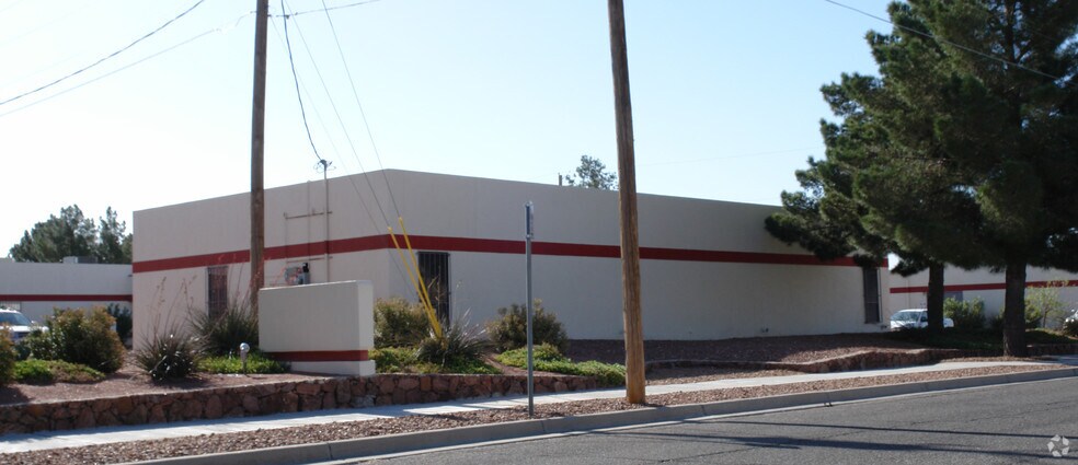 6501 Boeing Dr, El Paso, TX à louer - Photo du bâtiment - Image 2 de 18