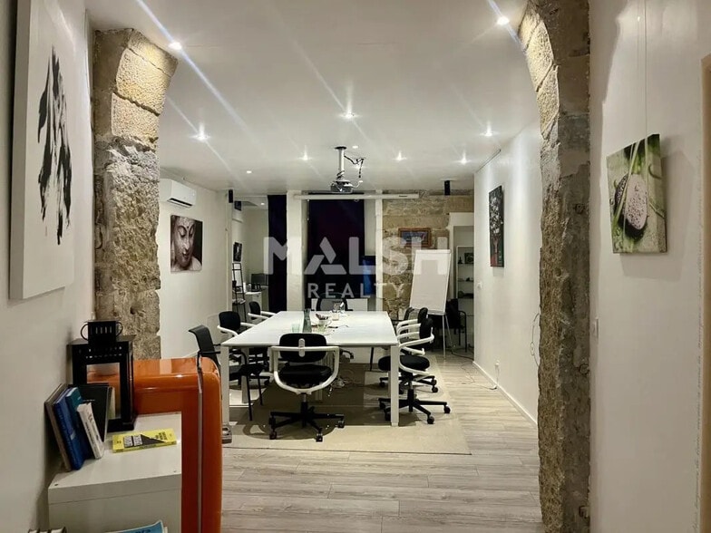 Retail in Lyon for lease - Interior Photo - Image 3 of 7