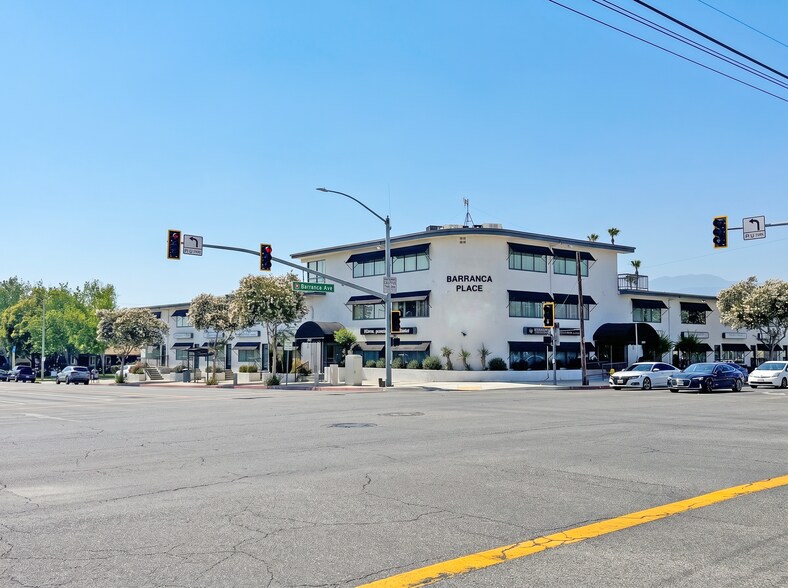 599 S Barranca Ave, Covina, CA à vendre - Photo du bâtiment - Image 1 de 7