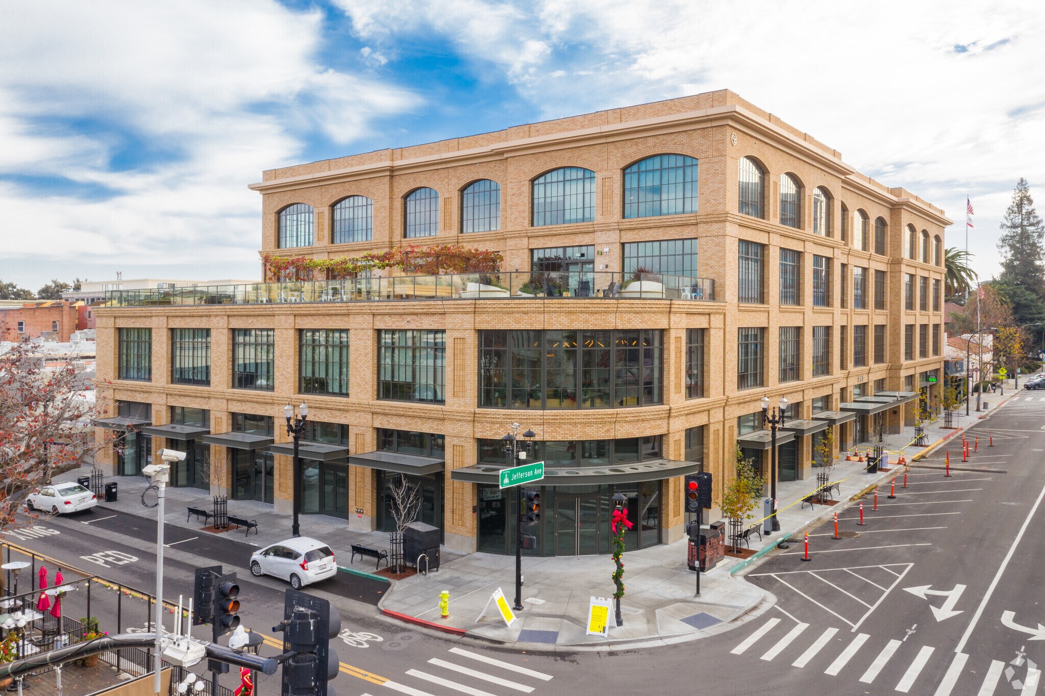 2075 Broadway St, Redwood City, CA for lease Building Photo- Image 1 of 17