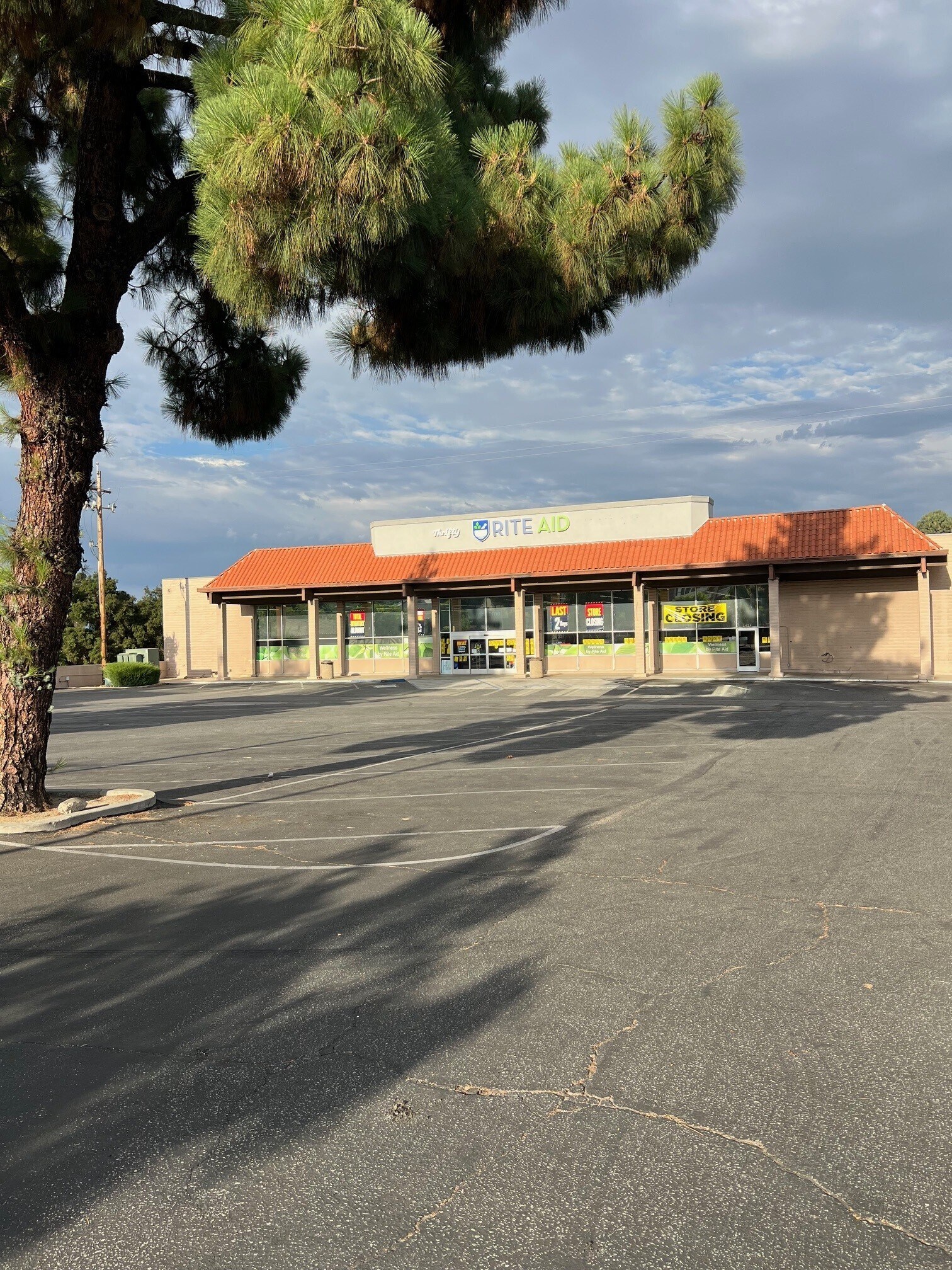 2424 Spring St, Paso Robles, CA à louer Photo du bâtiment- Image 1 de 4