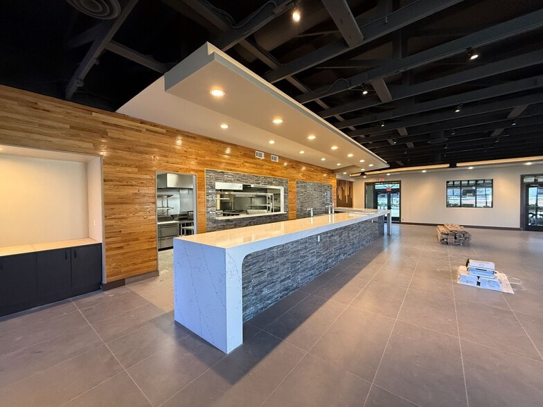 1840 N Plano Rd, Richardson, TX for lease - Building Photo - Image 3 of 9