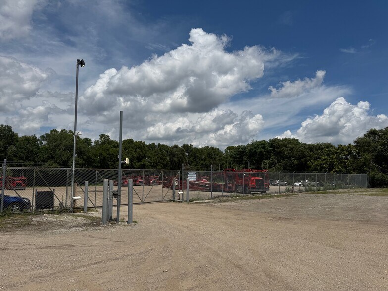 1217 Channahon Rd, Rockdale, IL à louer - Photo du bâtiment - Image 2 de 9