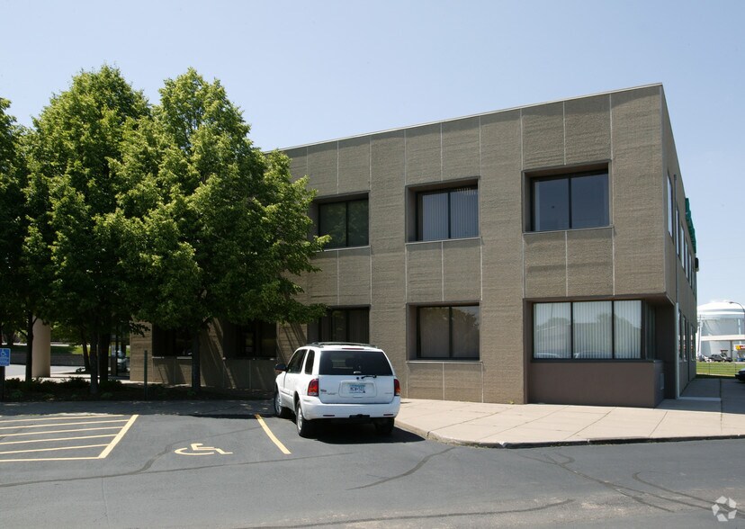 1320 S Frontage Rd, Hastings, MN for lease - Building Photo - Image 3 of 4