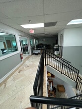 8299 NW 30th Ter, Doral, FL à louer Photo intérieure- Image 2 de 6