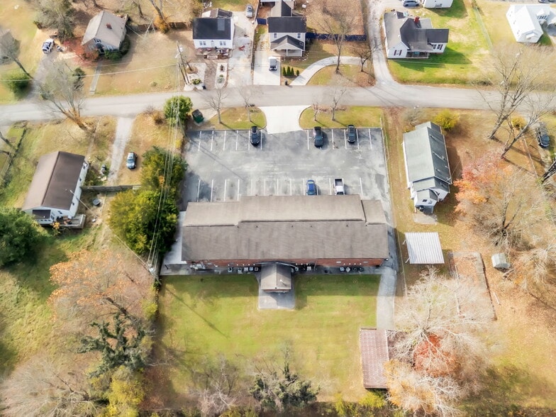 4700 Upchurch Rd, Knoxville, TN à vendre - Photo du bâtiment - Image 3 de 30