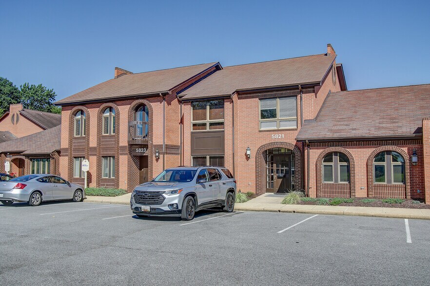 5819-5825 Allentown Rd, Camp Springs, MD à louer - Photo du bâtiment - Image 2 de 12