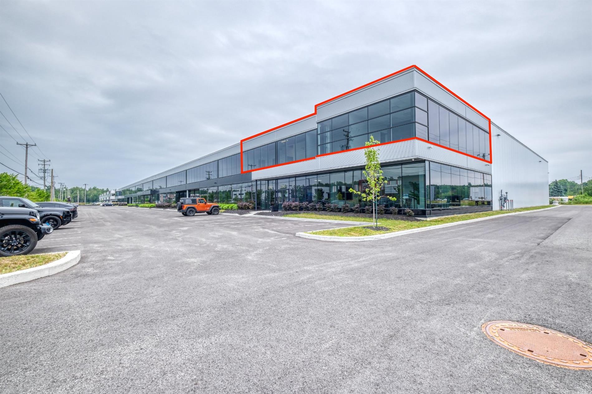 1052 Rue Des Forges, Terrebonne, QC for lease Primary Photo- Image 1 of 2