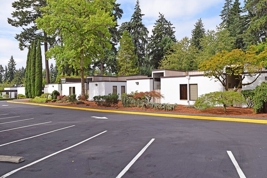 16463 Boones Ferry Rd, Lake Oswego, OR for sale - Building Photo - Image 2 of 6