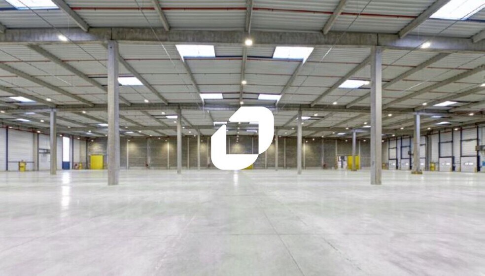 Industrial in Marly-la-Ville for lease - Building Photo - Image 3 of 9
