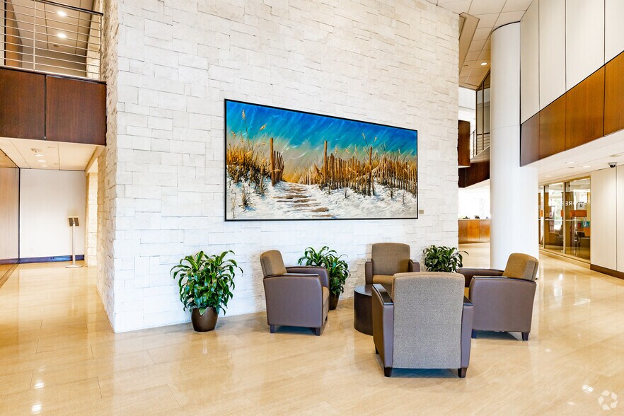 500 N West Shore Blvd, Tampa, FL à louer - Photo intérieure - Image 3 de 14