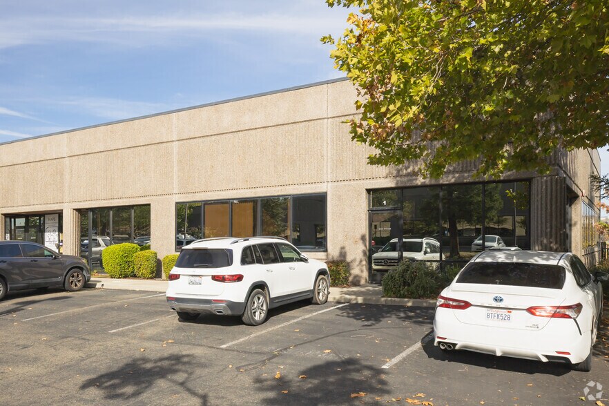 1106 Windfield Way, El Dorado Hills, CA à vendre - Photo du bâtiment - Image 2 de 4