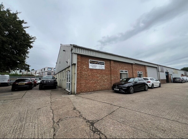 Windsor Rd, Bedford for sale - Building Photo - Image 1 of 1