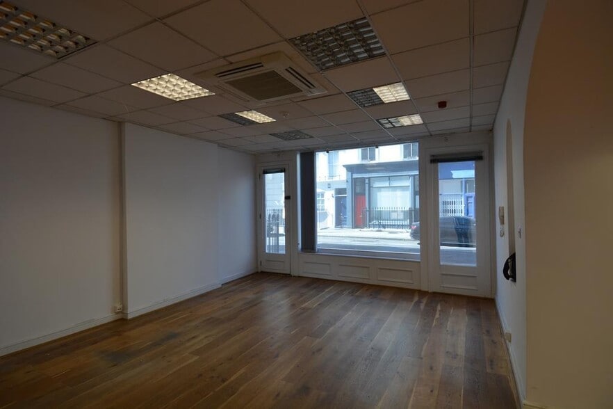 31-33 Moreton St, London for lease - Building Photo - Image 3 of 10