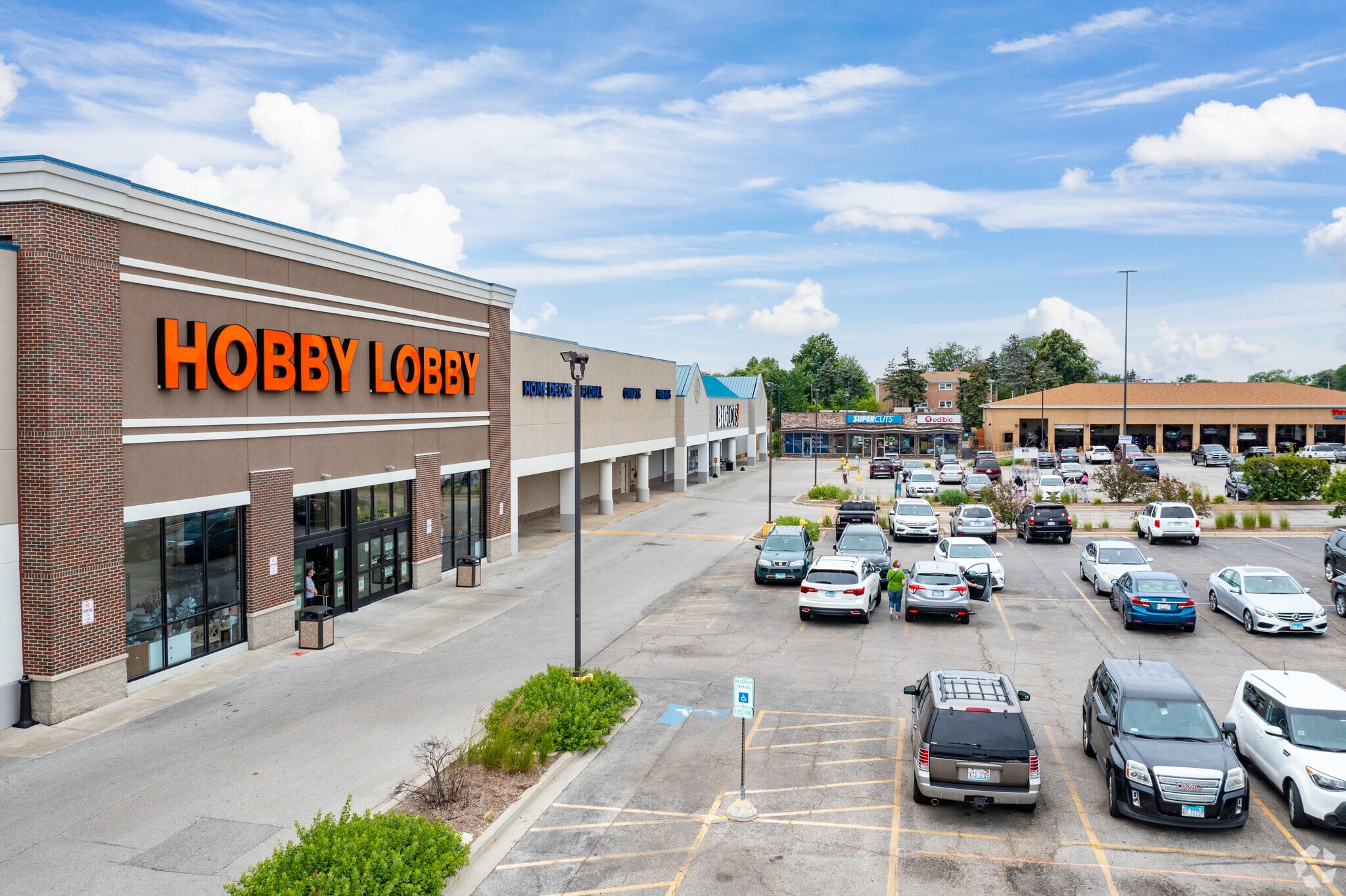 7225-7241 W Dempster St, Niles, IL for lease Primary Photo- Image 1 of 6