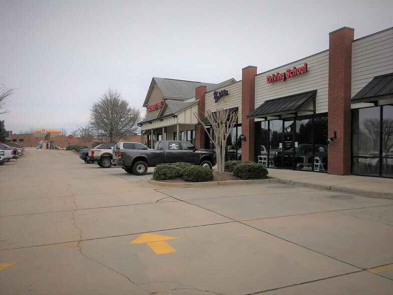 72-90 City Square Blvd, McDonough, GA à louer - Photo du bâtiment - Image 2 de 6