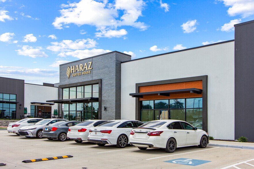 4301 14th St, Plano, TX à louer - Photo du bâtiment - Image 2 de 27